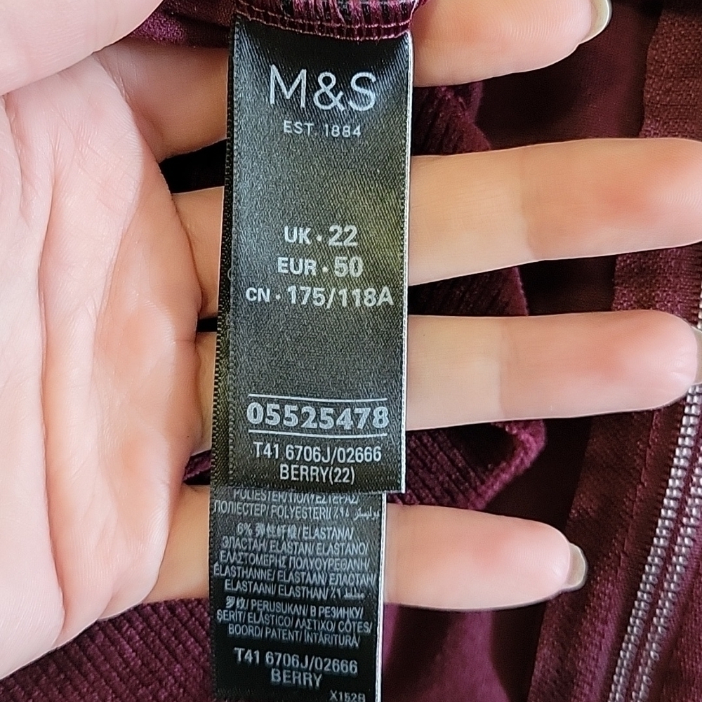 NWOT MARKS&SPENCER Velvet Burgundy Hoodie US 18 - Picture 4 of 7